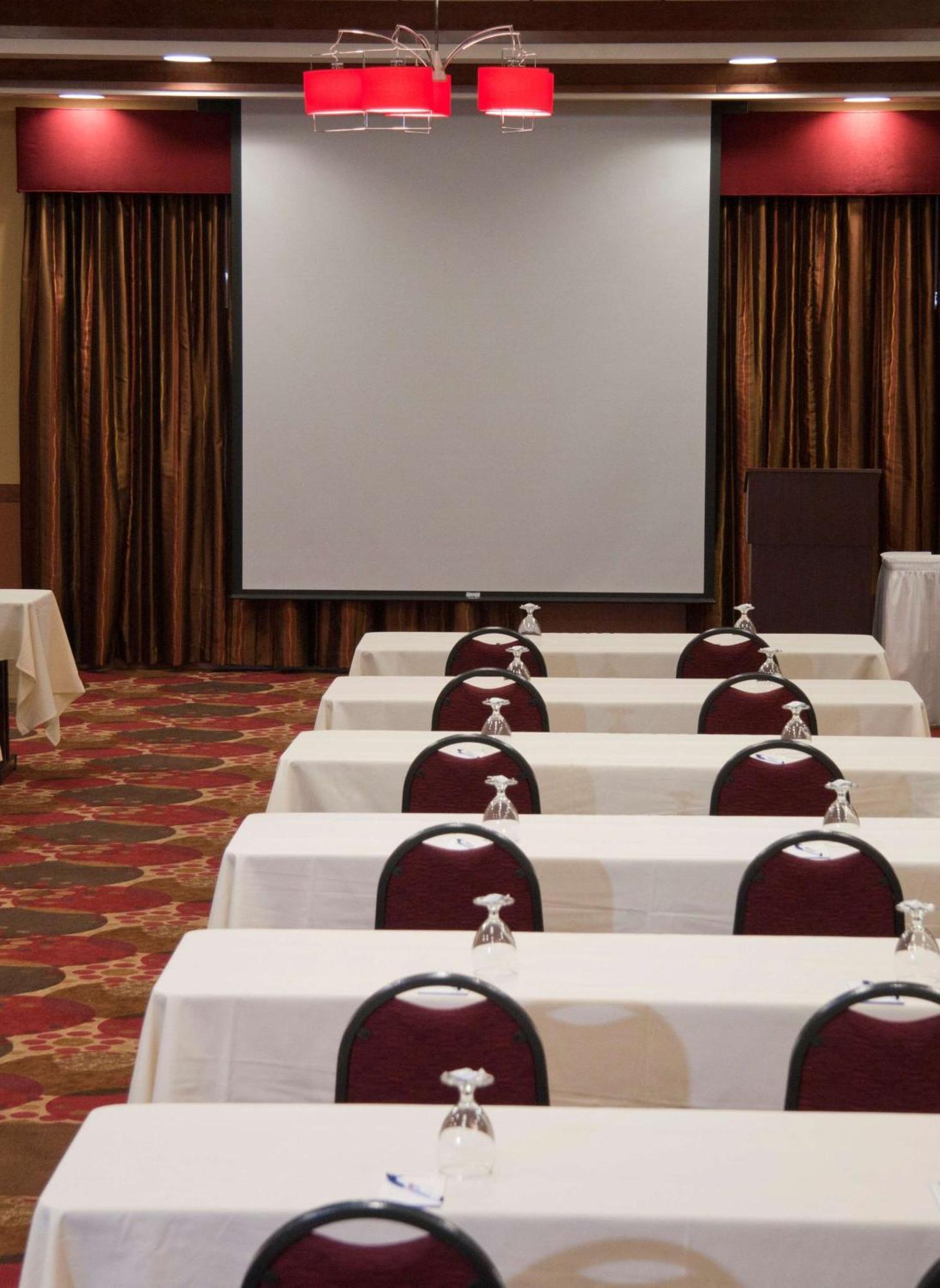 Hilton Garden Inn Milwaukee Airport Luaran gambar