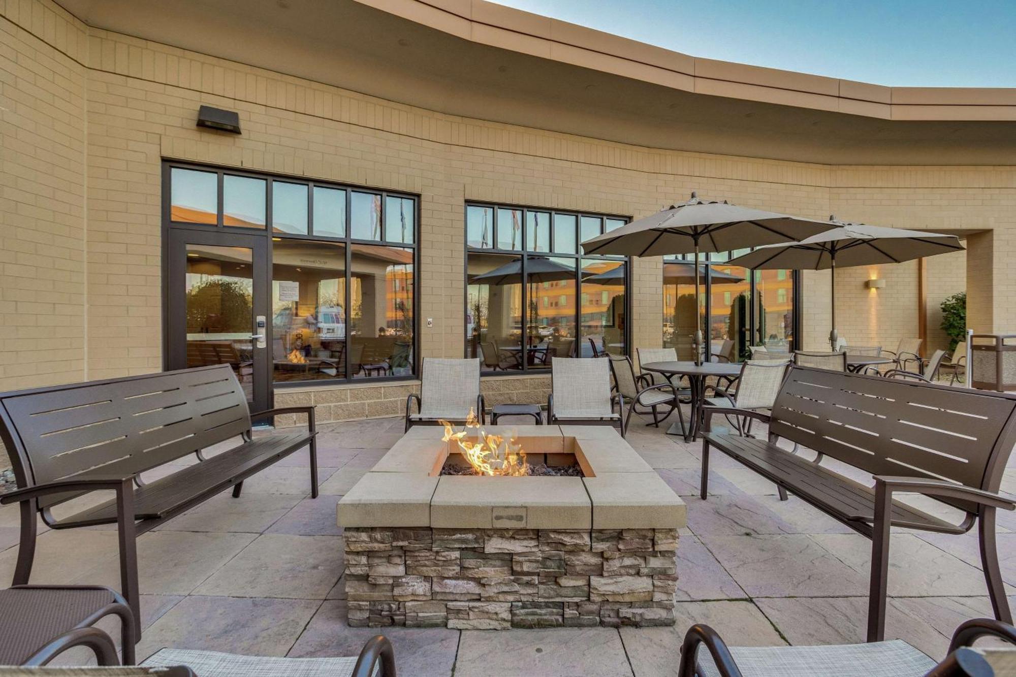 Hilton Garden Inn Milwaukee Airport Luaran gambar