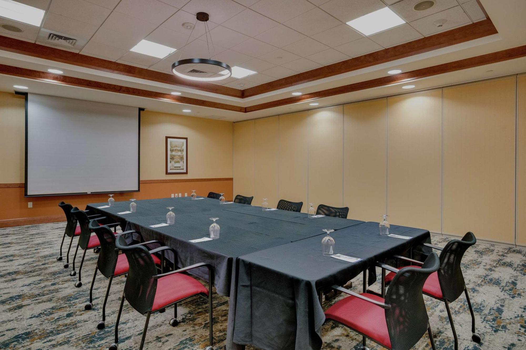 Hilton Garden Inn Milwaukee Airport Luaran gambar
