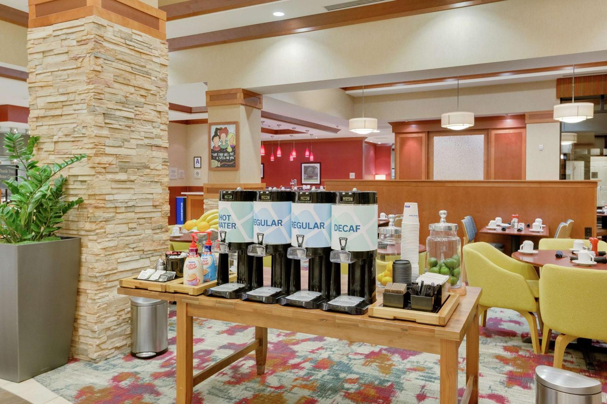 Hilton Garden Inn Milwaukee Airport Luaran gambar