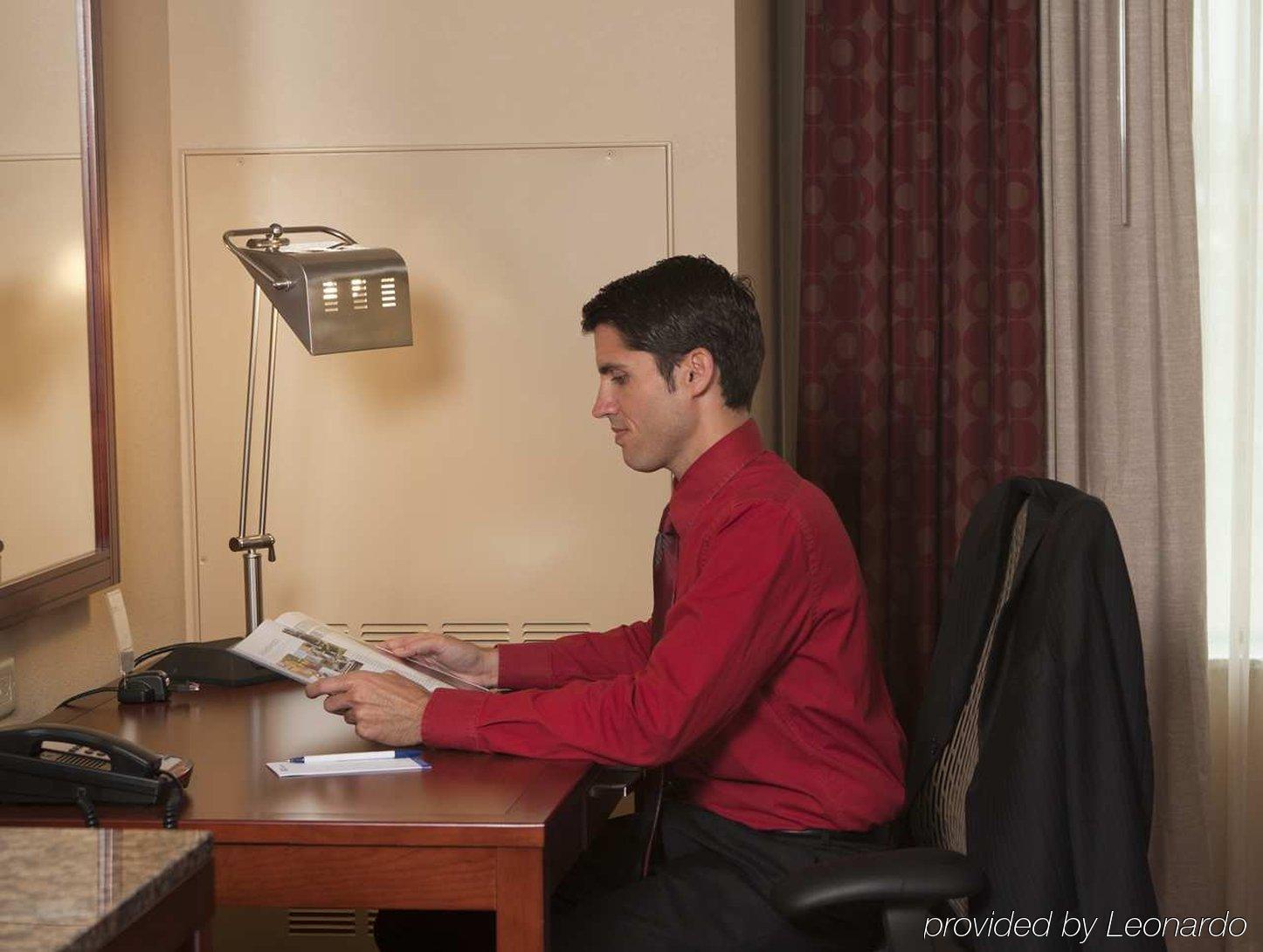Hilton Garden Inn Milwaukee Airport Bilik gambar