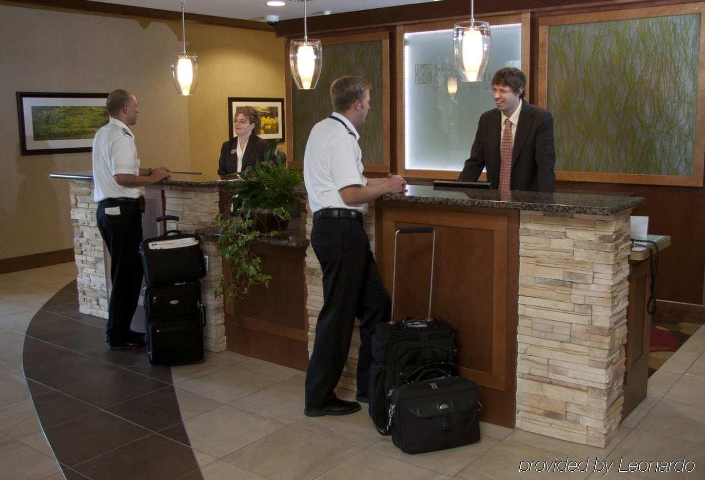 Hilton Garden Inn Milwaukee Airport Dalaman gambar