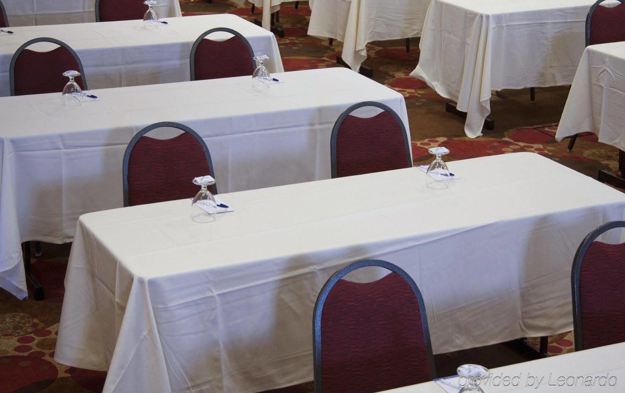 Hilton Garden Inn Milwaukee Airport Kemudahan gambar