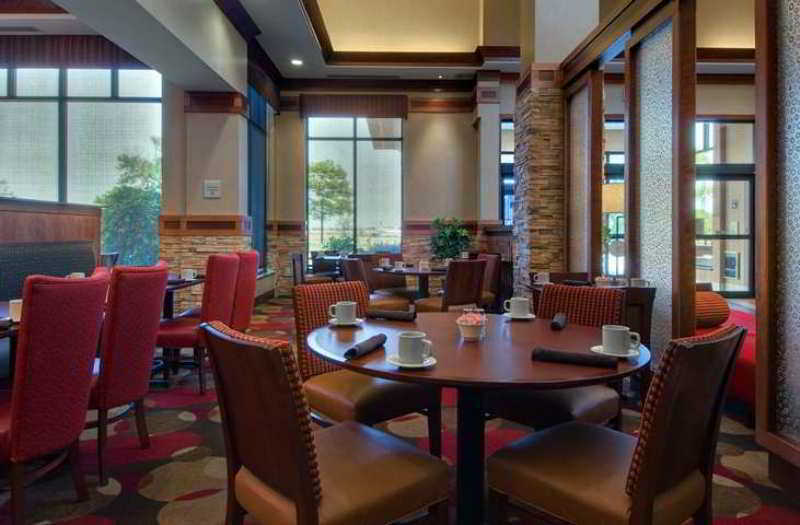 Hilton Garden Inn Milwaukee Airport Restoran gambar